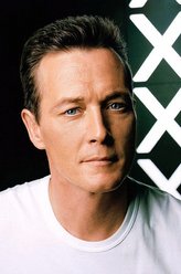 John Doggett（罗伯特·帕特里克饰演）