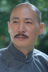 蒋中正（马晓伟饰演）