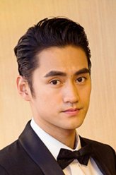 林慕飞（袁弘饰演）