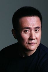 韩长发（张志坚饰演）