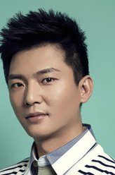 孟天柱（贾延鹏饰演）