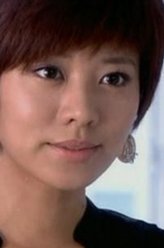 李美芝（姜华饰演）