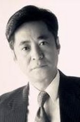 王伟（王伟饰演）