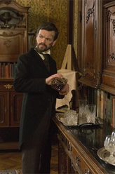 Angus Mhor（Stephen Walters饰演）