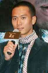 龙云（戚玉武饰演）