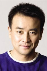 邓江平（罗钢饰演）