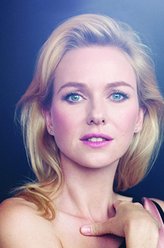 Jean Holloway（娜奥米·沃茨饰演）