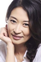 龚倩（梁静饰演）
