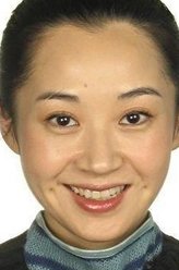 李东娜（许晴饰演）
