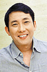 专车司机（屈中恒饰演）
