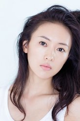 秀雨（童瑶饰演）