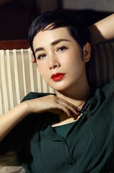 婉容（蒋雯丽饰演）