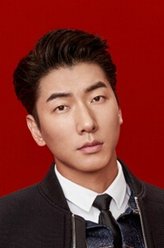 李易（张亮饰演）