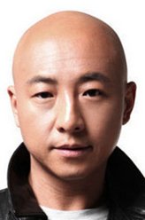 吴天（周晓鸥饰演）