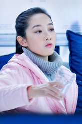 梁素素(成年)（蒋梦婕饰演）