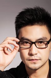 小K（李飞饰演）