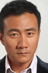 李桂林（胡军饰演）