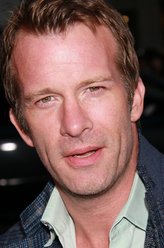 Joe Miller（托马斯·简饰演）