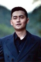 王涛（任柯诺饰演）