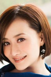 德因泽（陈德容饰演）