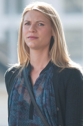 Carrie Mathison（克莱尔·丹妮丝饰演）