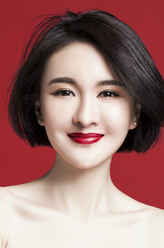 顾玉莹（郑亦桐饰演）