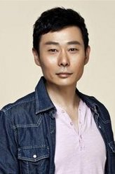 刘强（霍青饰演）