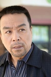 杜小丁（储智博饰演）