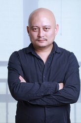 华子（ 韩彦博饰演）
