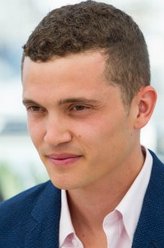 Sam Duffy（卡尔·格洛斯曼饰演）
