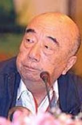 朱珪（李丁饰演）