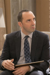 Gary Walsh（托尼·海尔饰演）