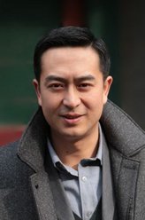 张师长（张嘉译饰演）