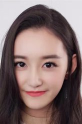 晴知（蒋依依饰演）