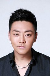 华盛顿吴（赵达饰演）