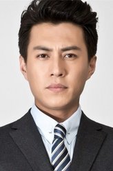 李天北（靳东饰演）