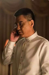 刘东（李强饰演）