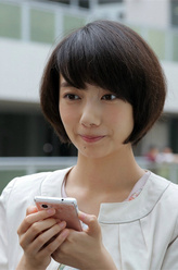 早濑美月（波瑠饰演）
