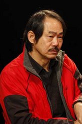 陈华顺（元华饰演）