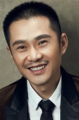 秃三炮（任帅饰演）