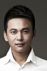 周志明（崔林饰演）