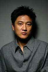 托方（韩青饰演）