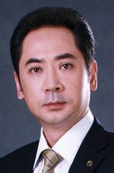 张学良（刘劲饰演）