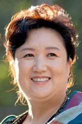 沈母（赵玲琪饰演）