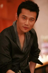 孙志明（章劼饰演）