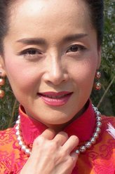 董心碧（恬妞饰演）