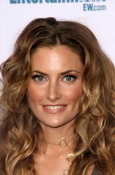 Shelly Johnson（梅晨·阿米克饰演）