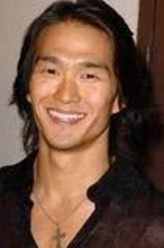 马赛欧·山城（卡尔·尹饰演）