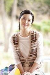高恩静（李敏英饰演）